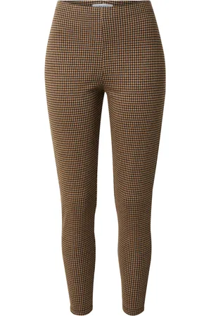 EDITED the label Leggings 
