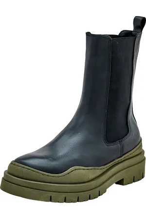 EDITED the label Chelsea boots 
