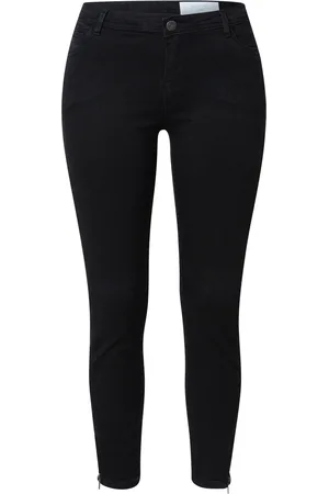 Noisy May Jeans