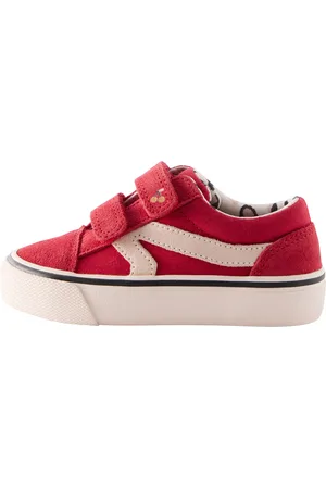 Next Sneakers