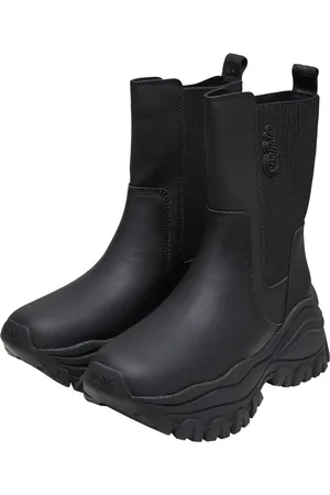 Buffalo Chelsea boots 