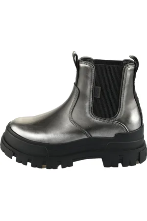 Buffalo Chelsea boots