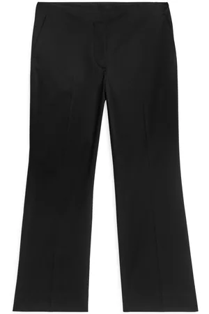 ARKET Dames Chino's - Cropped Cotton Stretch Chinos - Black
