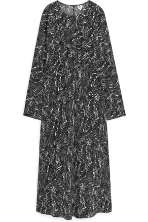 ARKET Dames Asymmetrische jurken - Printed Asymmetrical Dress - Black