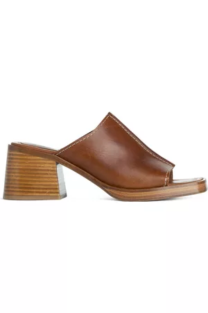 ARKET Dames Clogs - Chunky Leather Mules - Beige