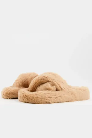 Loungeable Cross over super fluffy slipper in