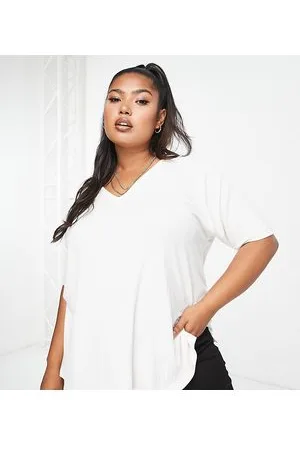 ASOS ASOS DESIGN Curve oversized v-neck t-shirt in rib in