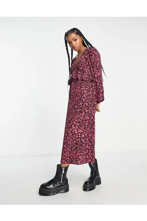 New Look Long sleeve ruffle midi dress in floral