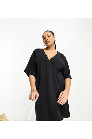 ASOS Dames Jurken - ASOS DESIGN Curve oversized boxy mini dress with wrap collar detail in black