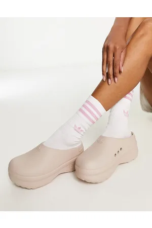 adidas Stan mules in beige