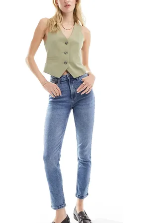 Stradivarius Tall slim mom jean with stretch in medium wash