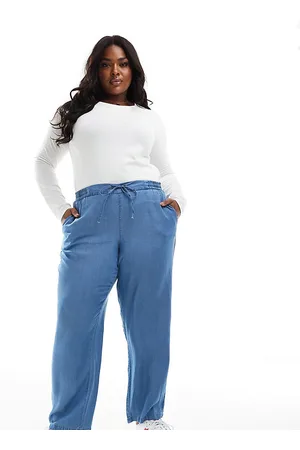 VERO MODA Tapered trousers in medium denim