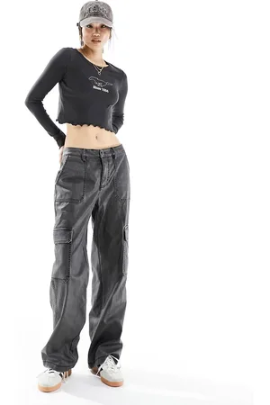 Cotton On Cotton On long sleeve lettuce hem crop tee with Ford Mustang graphic in