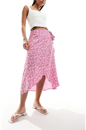 Pieces® Wrap midi skirt in pink floral