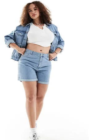 ONLY Vega roll hem denim short in light