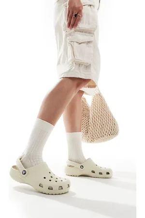 Crocs Unisex Classic clogs in bone