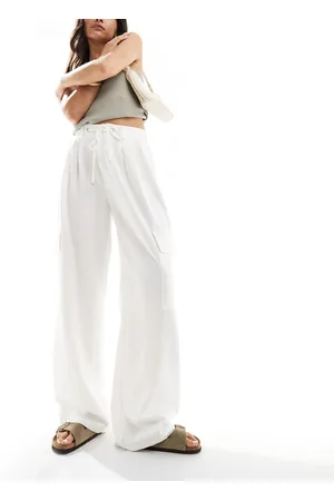 Stradivarius Tailored pull on trouser with pocket detail in ecru