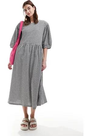 Monki Seersucker smock midi dress in black and white gingham