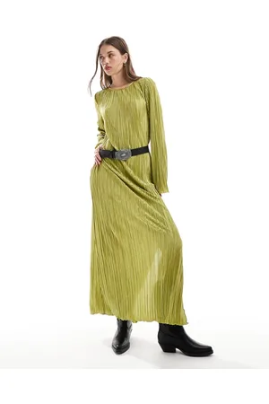 Pieces® Plisse maxi dress with side splits in