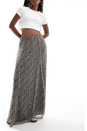VERO MODA Maxi skirt in ditsy floral print