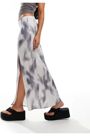 Monki Slim maxi skirt in soft tie dye