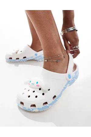 Crocs Unisex Cinnamoroll Classic clog