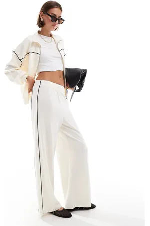 ONLY Pull on wide leg trousers co-ord with contrast piping in cream