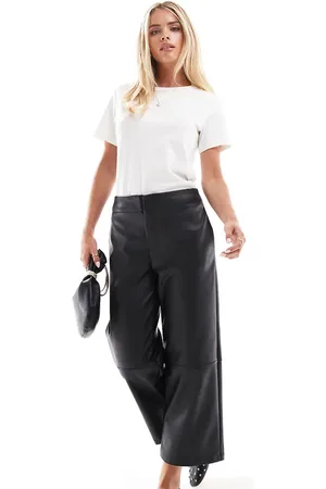 ASOS ASOS DESIGN Petite faux leather cropped trousers in