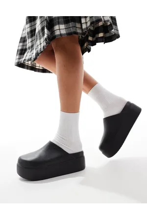 Crocs Dylan platform clog in