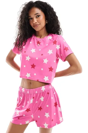 Loungeable Cropped t-shirt and short pyjama set in star print