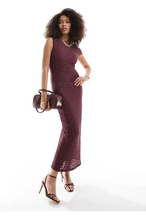 Pull&Bear Sleeveless textured lace maxi dress in burgundy