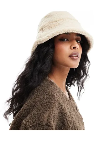Pieces® Teddy bucket hat in cream