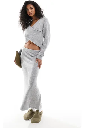 Pieces® Knitted maxi skirt co-ord in light