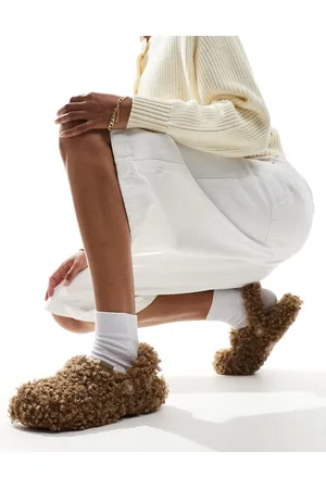 Crocs Classic fur doodle clog in