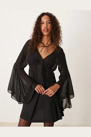 Miss Selfridge Trim detail blouse in