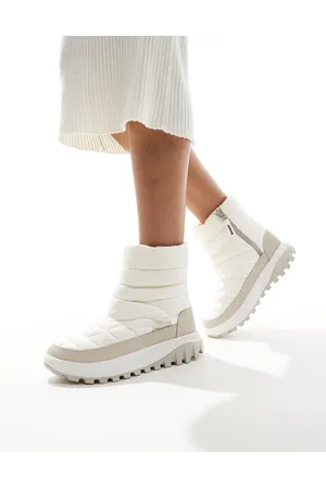 Columbia Snowtrot mid snow boots in sea salt and fig