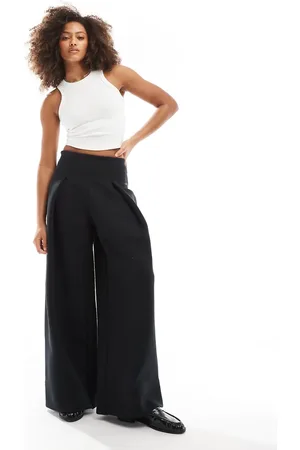 Nike Tech Fleece high waisted pleated joggers in