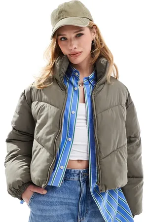 Stradivarius Cropped puffer coat in khaki