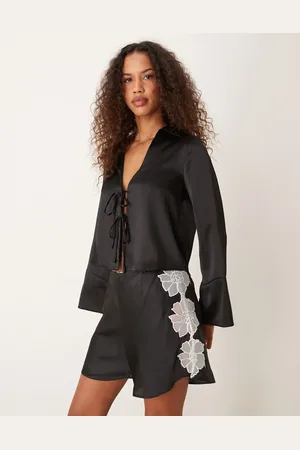 New Look Satin tie front top in