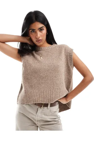 Threadbare Crew neck knitted vest in light