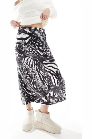 VERO MODA Ankle slip skirt in abstract mono print