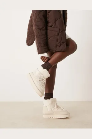 New Look Suedette snow boot in cream