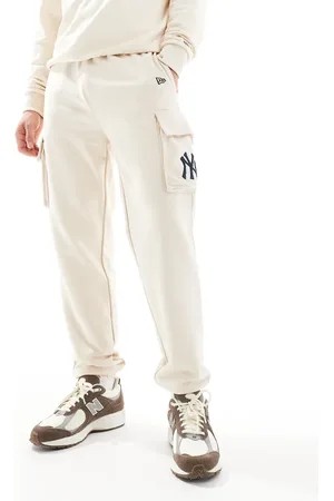 New Era NY Yankees cargo style joggers with pocket detail in cream