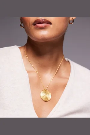 8 Other Reasons 18ct plated circular pendant necklace