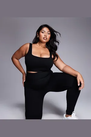ASOS 4505 Curve Icon mid impact seamless rib sports bra with square neck in