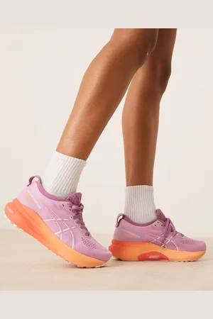 Asics Gel-Kayano 31 stability running trainers in light ube and white