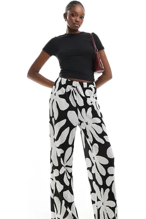 VERO MODA High waist wide leg plisse trouser in monochrome floral print