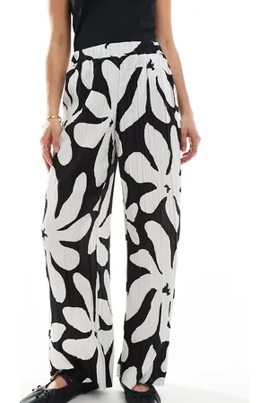 VERO MODA High waist wide leg plisse trouser in monochrome floral print