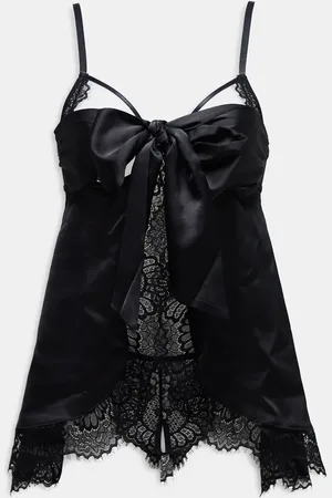 Ann Summers Unwrap me babydoll set with crotchless thong in