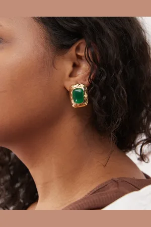 petit moments Chateau stud earrings with emerald stone in